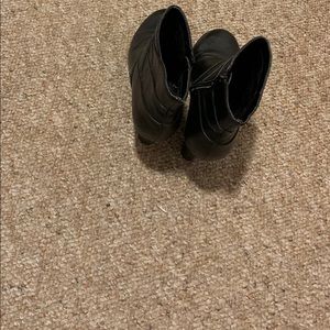 Women Aerosoles ankle boots